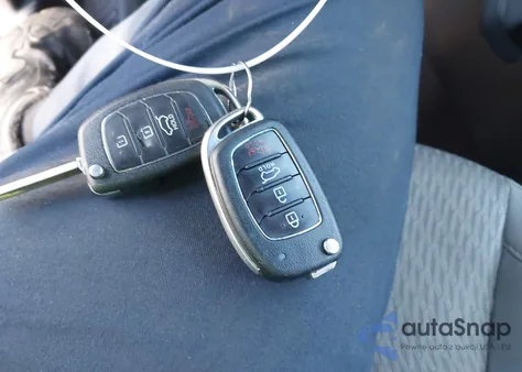 2018 Hyundai Santa Fe Sport 2.4L from USA, damaged, VIN 5NMZT3LB1JH090662